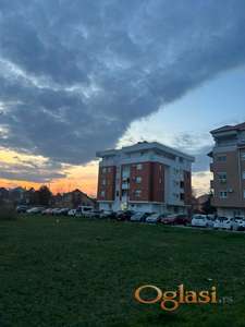 Menjam stan od 53 kvadrata za kuću