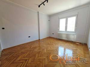 STAN - NOVI SAD - CENTAR - 25m2 - 92000 evra