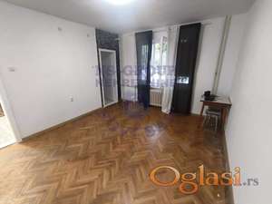 ****ODLIČNA GARSONJERA NA GRBAVICI 29m2*****