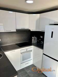 Kuca u novom sadu sa velikim dvoristem