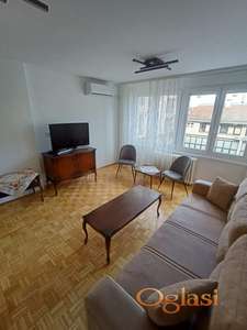 Renoviran odmah useljiv trosoban stan-VERE PAVLOVIC