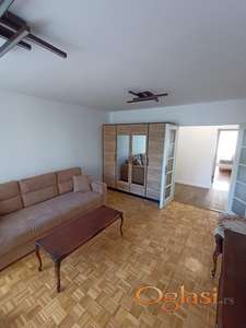 Renoviran odmah useljiv trosoban stan-VERE PAVLOVIC