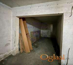 Garaža na Grbavici!