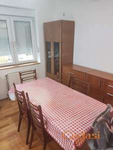 Trosoban stan na savršenoj lokaciji