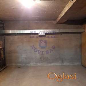 Izdaje se garaža na Grbavici, površine 22m²