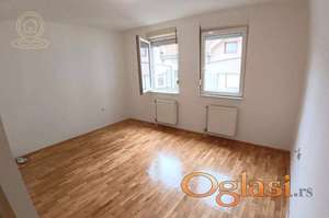 Prodaja garsonjere  – Grbavica, renovirano, odlična lokacija, 21m2