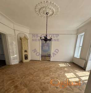 Izdaje se prazan petosoban salonac površine 200 m²