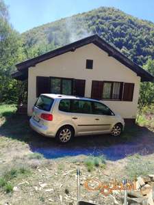 Lepa useljiva vikendica za odmor u prirodi