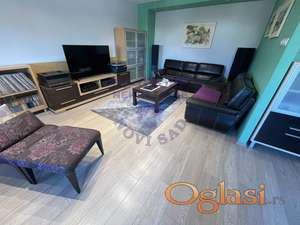 Četvorosoban stan na Novoj Detelinari