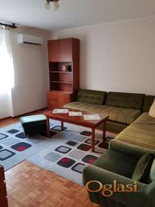 Top lokacija - dvosoban namešten stan u centru grada