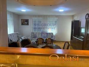 Odlican cetvorosoban stan na Novoj Detelinari !