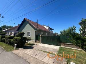 Spratna kuca u Ledincima sa prelepim pogledom na grad!