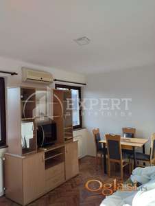 Izdaje se stan u blizini Bulevarske pijace!