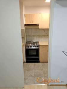 Izdaje se dvosoban stan 47m2 na Limanu 3