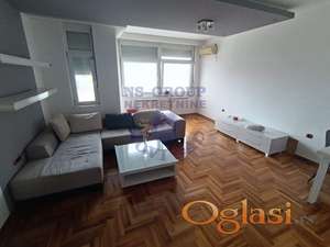 Izdaje se dvosoban, kompletno namešten stan u delu grada Socijalno