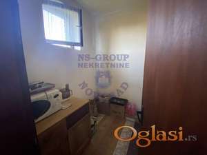 Na prodaju funkcionalan jednoiposoban stan na Adicama