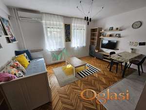 Bulevar Oslobođenja - Renovirana garsonjera 25m2 