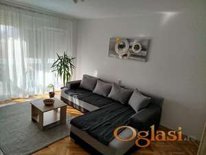 Namesten stan sa lepim pogledom