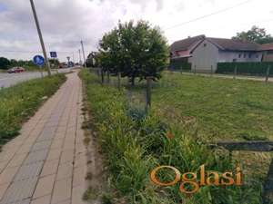 Plac na Adicama - 540m2 !