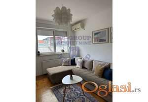 Namešten fantastičan blizu centra i keja