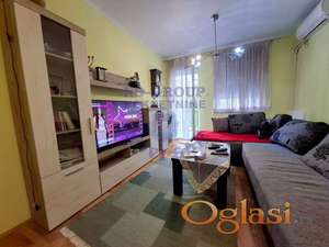 Dvoiposoban stan na Novoj Detelinari.