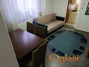 Dvosoban namesten, dvorisni stan, kuca