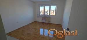 Kompletno renoviran, top raspored