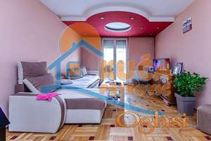 Kuća u nizu, Trošarina, 292 m2, 1,33 ari placa