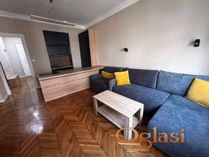 Fantastična garsonjera u Centru ! Petra Drapšina