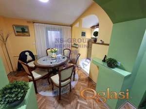 Odlična kuća na Detelinari!