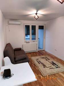 Garsonjera na Petrovaradinu ! Kompletno nameštena ! Okrugićeva