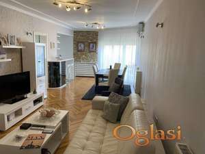 Prodaje se prelep stan u najlepšem delu Sremske Kamenice