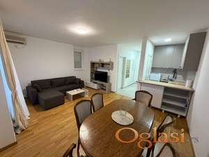 Odličan dvosoban stan! Adice