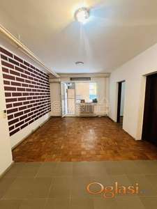 NOVI SAD - ŽELEZNIČKA STANICA - 55.00 m2