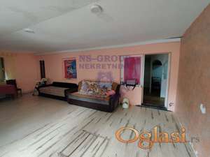 Prizemna kuca u Curugu