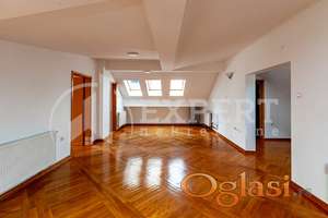 Odličan komforan trosoban stan 124m2, centar - kod Dušanovog bazara, 2.sprat