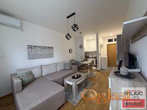 Dvosoban stan 37 m², Bulevar Evrope, Novi Sad, 2. sprat