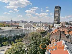 Jedinstven trosoban sa panoramskim poglednom na Cvetnom trgu ID#7179