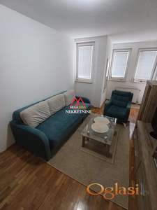 Dvosoban stan - 40m2 + privatno parking mesto - Nova Detelinara