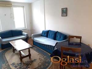 Stan,NOVI SAD,BULEVAR,kv: 39, € 400, ID: 9101779