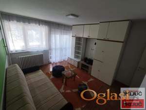 BULEVAR, 63m2, Dvosoban može Dvoiposoban