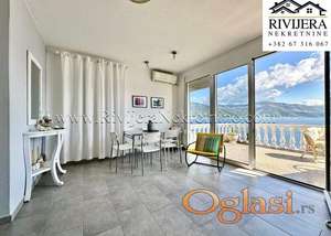 Na prodaju dvojna kuca Krasici Tivat