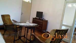 Izdaje se namesten stan na Bulevaru despota Stefana