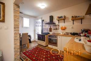 Prelepa porodična kuća kao iz bajke