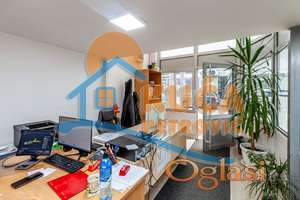 Lokal 60m2 dva nivoa, centar grada