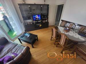 Trosoban stan na Novoj Detelinari -52m2-