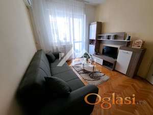 Izdajem potpuno renoviran dvosoban stan na Grbavici !!! ID#3687