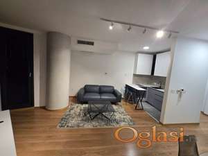 NA PRODAJU JEDNOIPOSOBAN STAN U PUPINOVOJ PALATI - 217000 eura