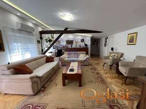 Odličan trosoban stan u Centru