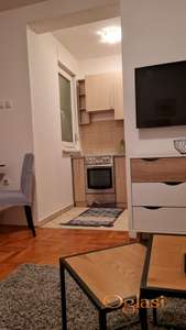 Prodajem stan , moze i na kredit